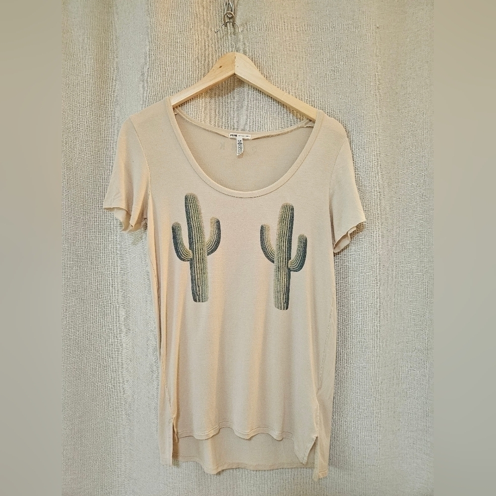 VICTORIA'S SECRET PINK Super Soft Cactus Graphic Tee